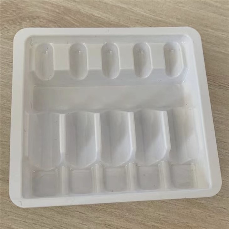 plastmasas paplātes konteineri